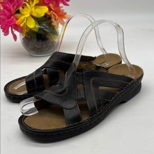 Clarks Brown Leather Slip On Sandals with Stitching  Size 9 BSN7957F
